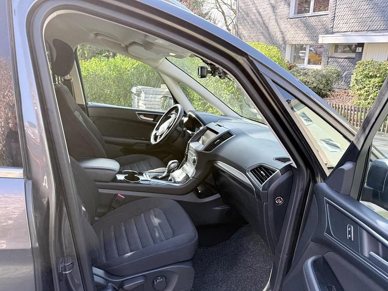 Gebraucht Ford Galaxy Titanium 179 PS (131 kW) 2016 Grau Van / Kleinbus