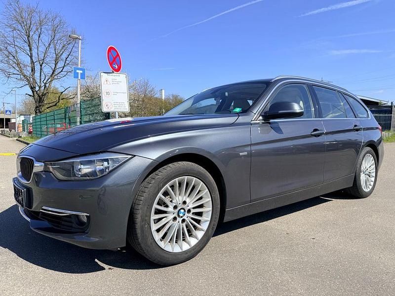 Gebraucht BMW 320 Luxury Line 184 PS (135 kW) 2012 Grau Kombi