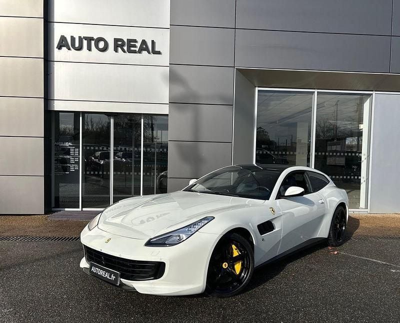 Gebraucht Ferrari GTC4Lusso 610 PS (448 kW) 2017 Weiß Kombi