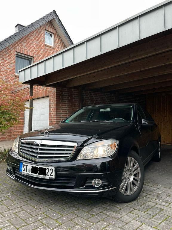 Schwarz Gebraucht 2008 Mercedes C220 Elegance Limousine | 7.900 € (Fairer Preis) - Bild 1/4