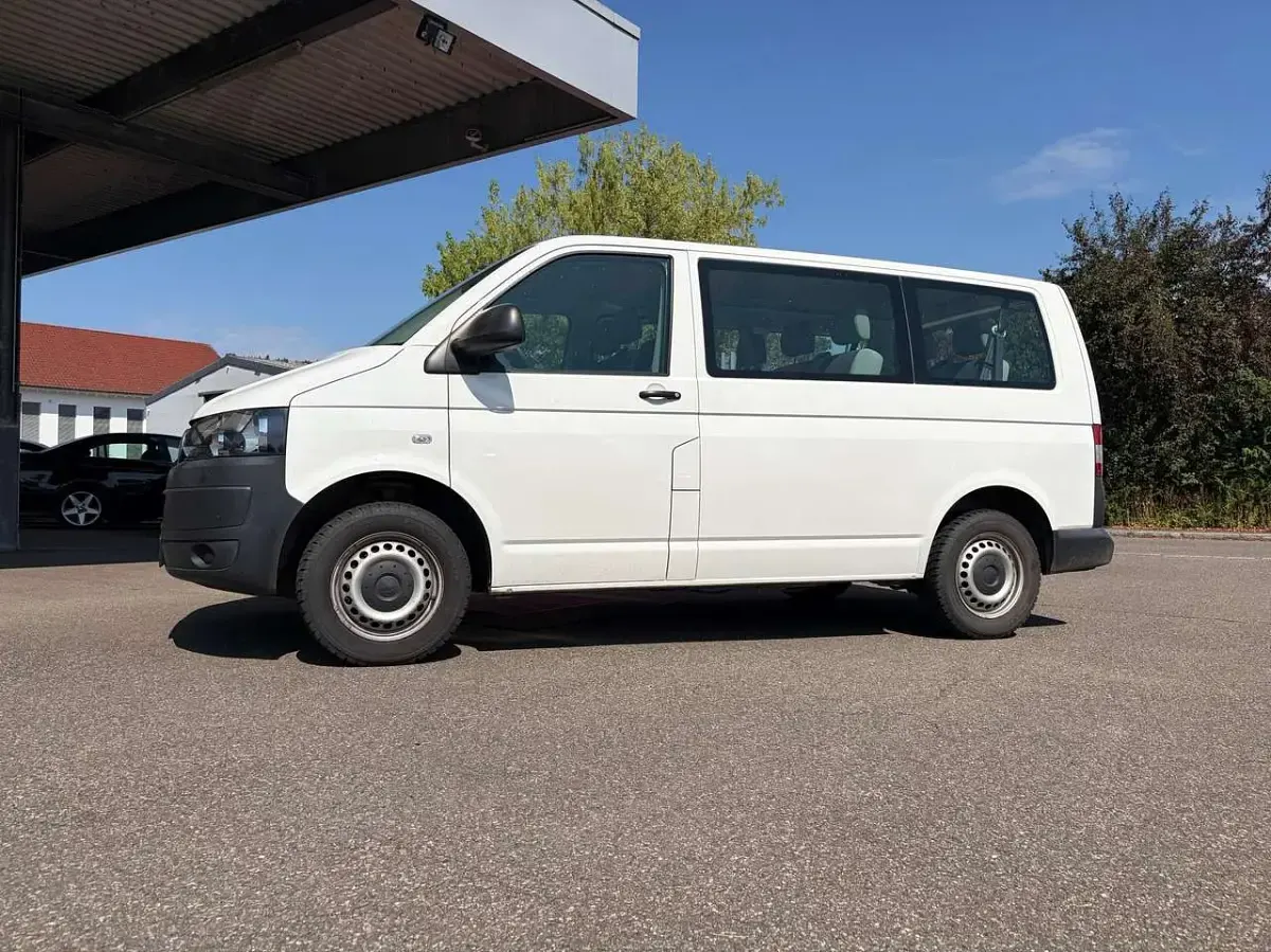 Gebraucht VW Caravelle 102 PS (75 kW) 2014 Candyweiß Van