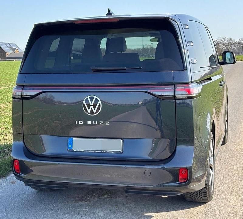 Gebraucht VW ID. Buzz Pro 150 kW (204 PS) 2023 Blau Van / Kleinbus