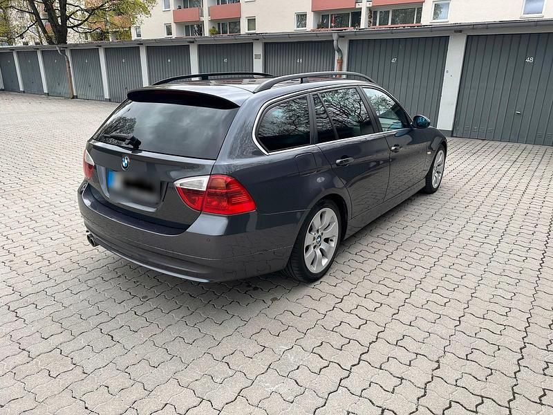Gebraucht BMW 325 197 PS (144 kW) 2007 Grau Kombi