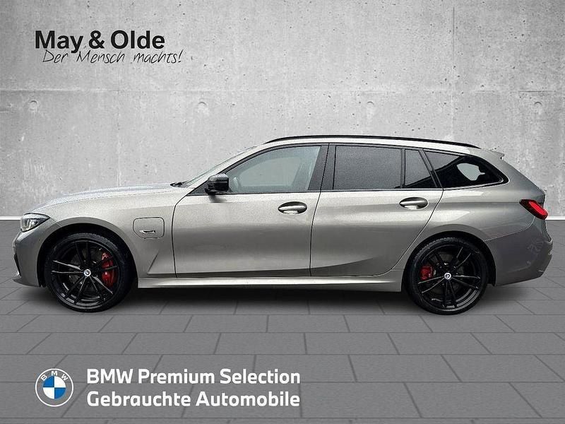 Gebraucht BMW 330e Performance 252 PS (185 kW) 2022 Grau Kombi
