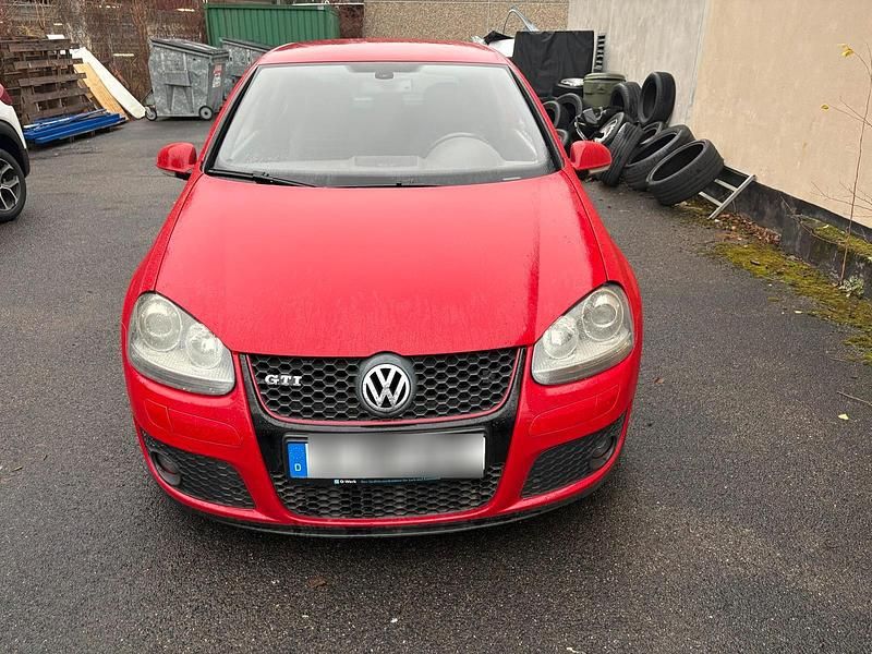 Rot Gebraucht 2005 VW Golf GTI Limousine | 2.500 € - Bild 1/4