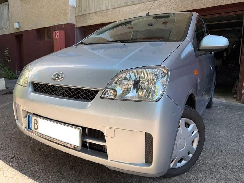 Gebraucht Daihatsu Cuore Plus 58 PS (42 kW) 2005 Silber Kleinwagen