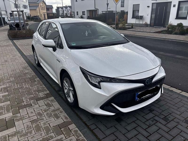 Weiß Gebraucht 2021 Toyota Corolla Limousine | 17.300 € (Superpreis) - Bild 1/4