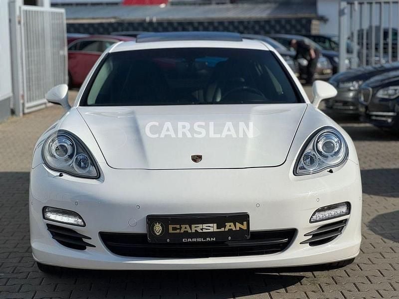 Gebraucht Porsche Panamera 250 PS (183 kW) 2011 Weiß Kleinwagen