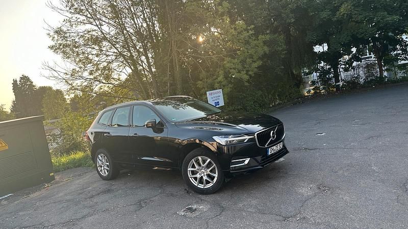 Schwarz Gebraucht 2018 Volvo XC60 Momentum SUV | 19.600 € (Fairer Preis) - Bild 1/4