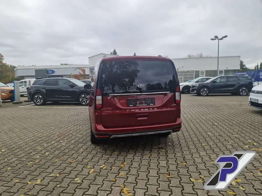 Gebraucht Ford Tourneo Connect Active 122 PS (89 kW) 2024 Rot(metallic) Van / Kleinbus