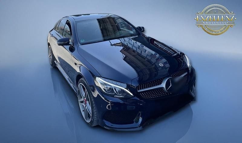 Blau Gebraucht 2018 Mercedes C350e AMG line Limousine | 22.000 € (Fairer Preis) - Bild 1/4
