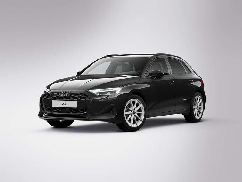 Mythosschwarz metallic Neu 2025 Audi A3 Advanced Limousine | 32.990 € (Teuer) - Bild 1/3