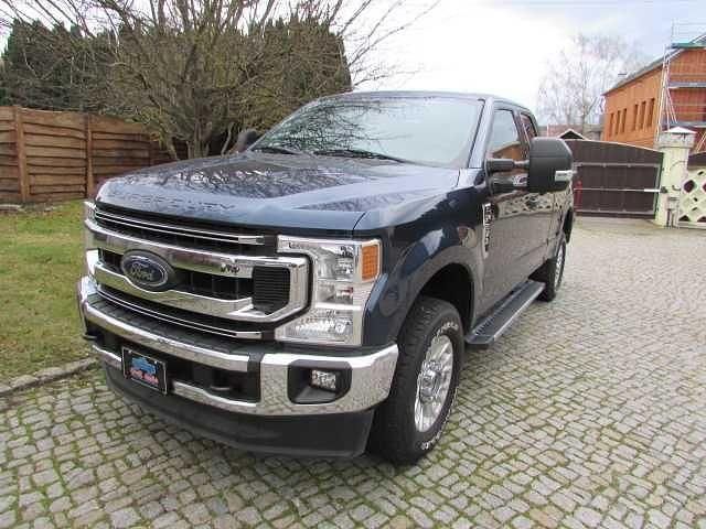 Blau Gebraucht 2020 Ford F250 Premium SUV | 52.990 € - Bild 1/4