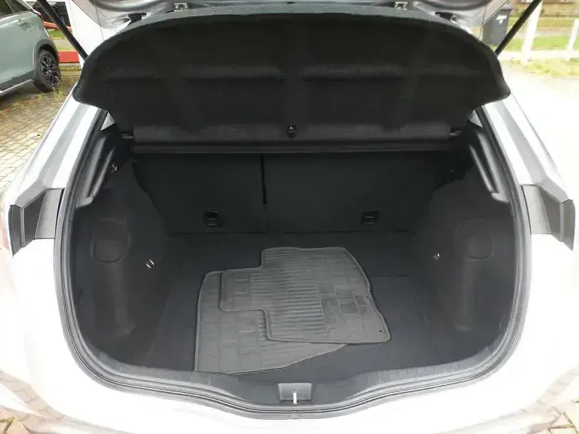 Gebraucht Honda Civic Comfort 99 PS (72 kW) 2011 Silber Limousine