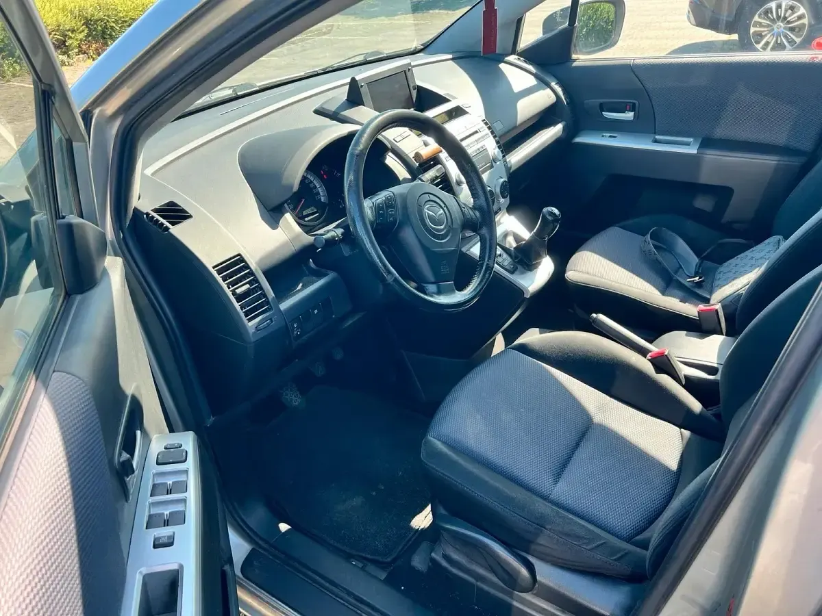Usata Mazda 5 130 CV (95 kW) 2007 Beige Monovolume