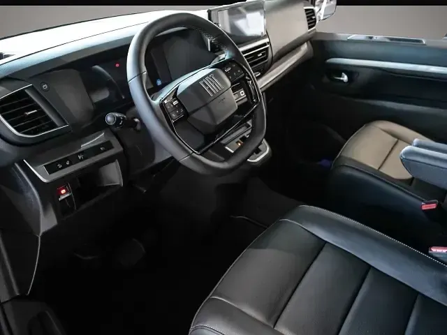 Gebraucht Fiat Ulysse 131 kW (179 PS) 2025 Schwarz Van / Kleinbus