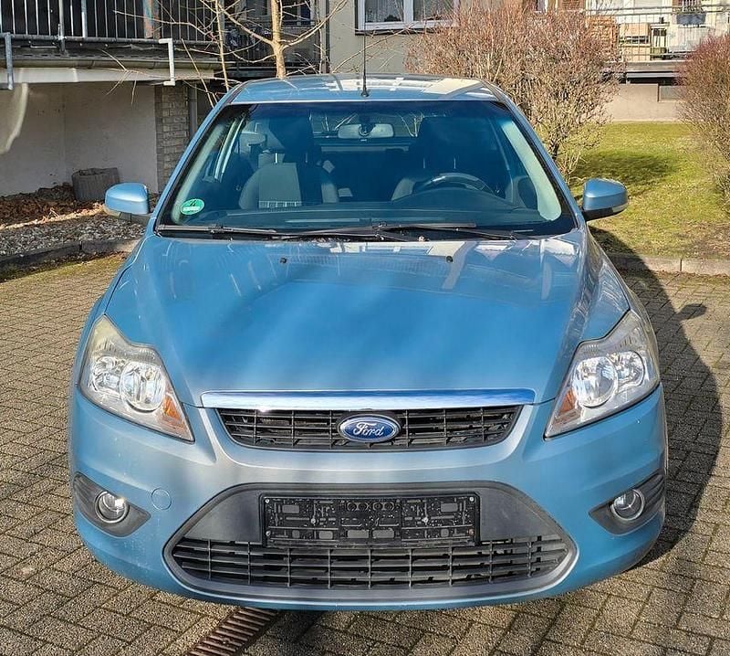 Gebraucht Ford Focus 101 PS (74 kW) 2008 Grau Kleinwagen