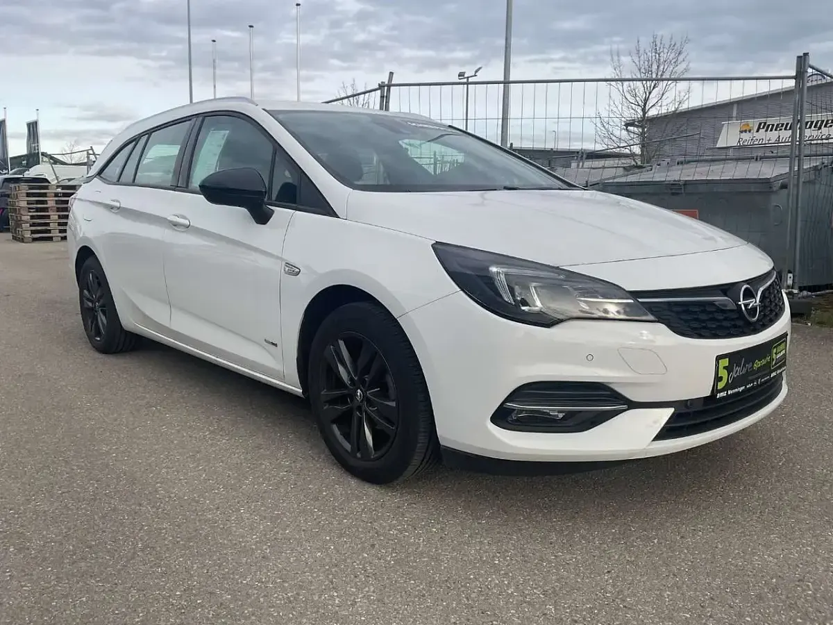 Używany Opel Astra Design & Tech 131 KM (96 kW) 2021 Biały Kombi