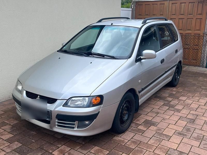 Silber Gebraucht 2004 Mitsubishi Space Star Van / Kleinbus | 1.200 € (Fairer Preis) - Bild 1/4