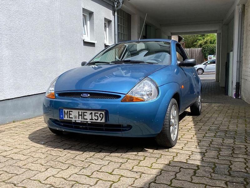 Blau Gebraucht 2000 Ford Ka Collection Kleinwagen | 1.100 € - Bild 1/4