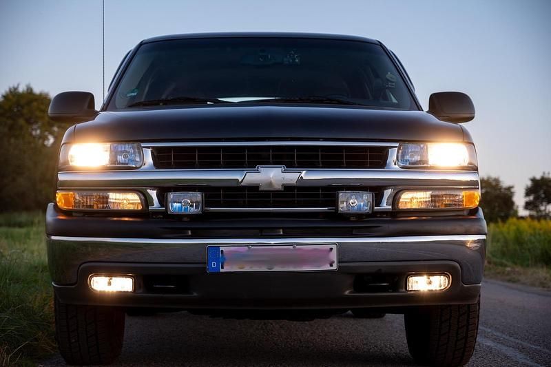 Andere farben Gebraucht 2003 Chevrolet Tahoe LT SUV | 9.950 € - Bild 1/4