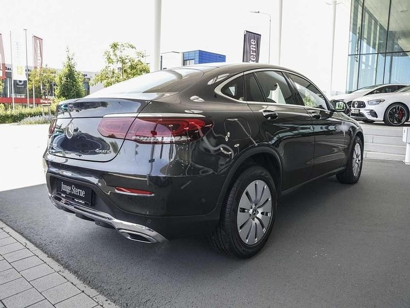 Gebraucht Mercedes GLC200 197 PS (144 kW) 2021 Grau SUV