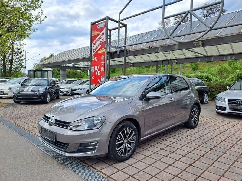 Grau Gebraucht 2017 VW Golf VII Allstar Limousine | 12.950 € (Superpreis) - Bild 1/4