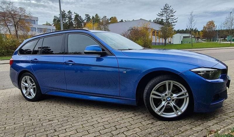 Gebraucht BMW 330 M Sport 258 PS (189 kW) 2018 Blau Kombi