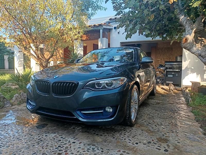 Grau Gebraucht 2015 BMW 220 Sport Line Coupé | 15.000 € (Superpreis) - Bild 1/4