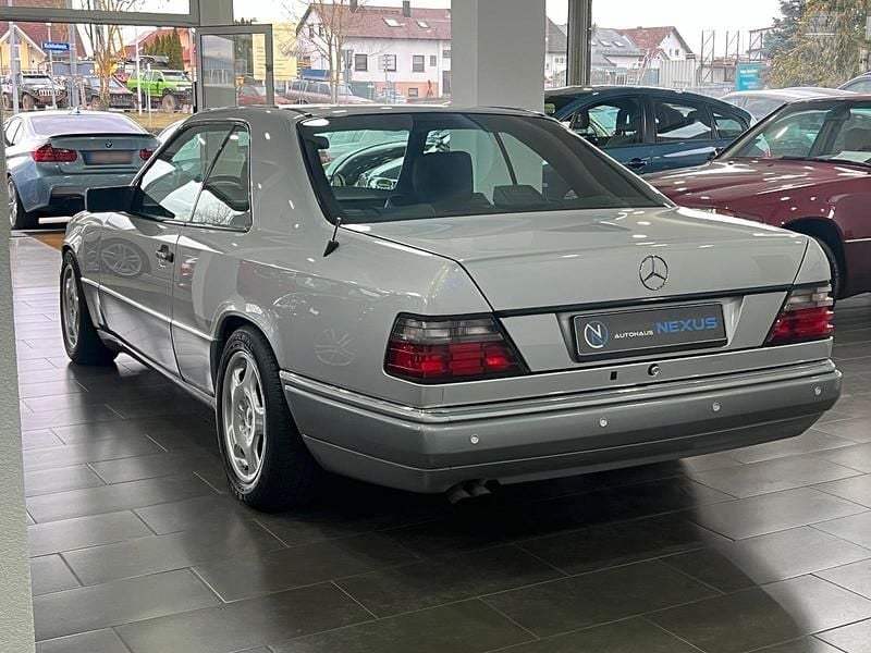 Second-hand Mercedes E320 224 CP (164 kW) 1994 Argintiu Coupe