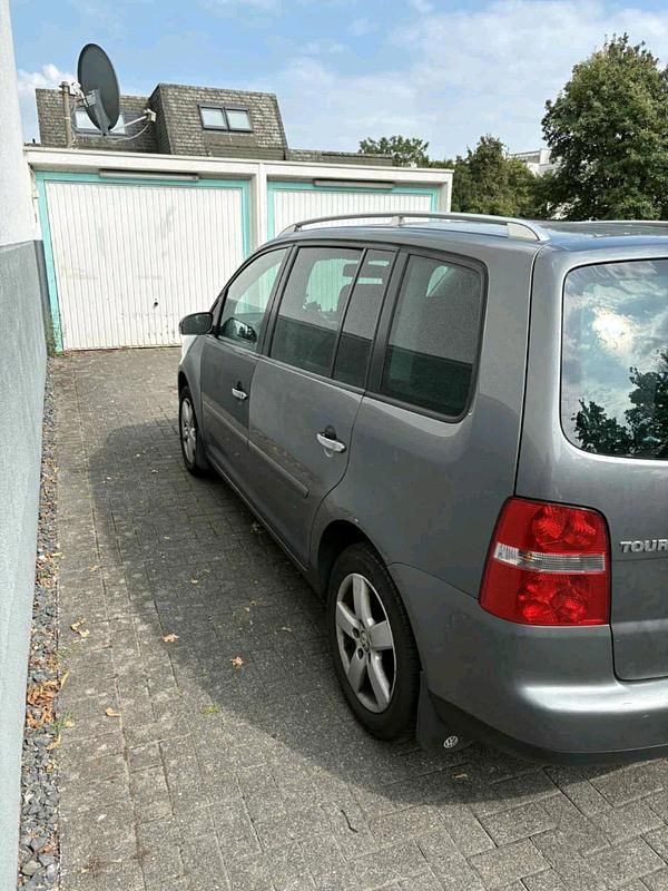 Gebraucht VW Touran 140 PS (102 kW) 2006 Grau Van / Kleinbus
