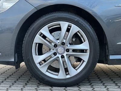 Gebraucht Mercedes E250 204 PS (150 kW) 2010 Grau Kombi