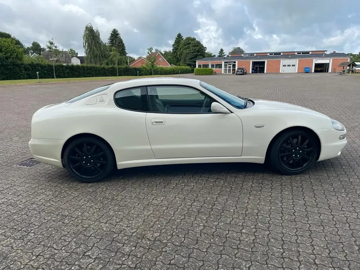 Gebraucht Maserati 3200 370 PS (272 kW) 1999 Weiß Coupé