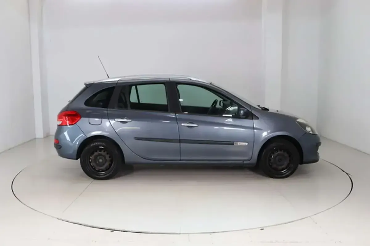 Gebraucht Renault Clio GrandTour Rip Curl 101 PS (74 kW) 2009 Blau Kombi