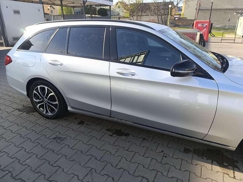 Gebraucht Mercedes C180 116 PS (85 kW) 2017 Silber Kombi