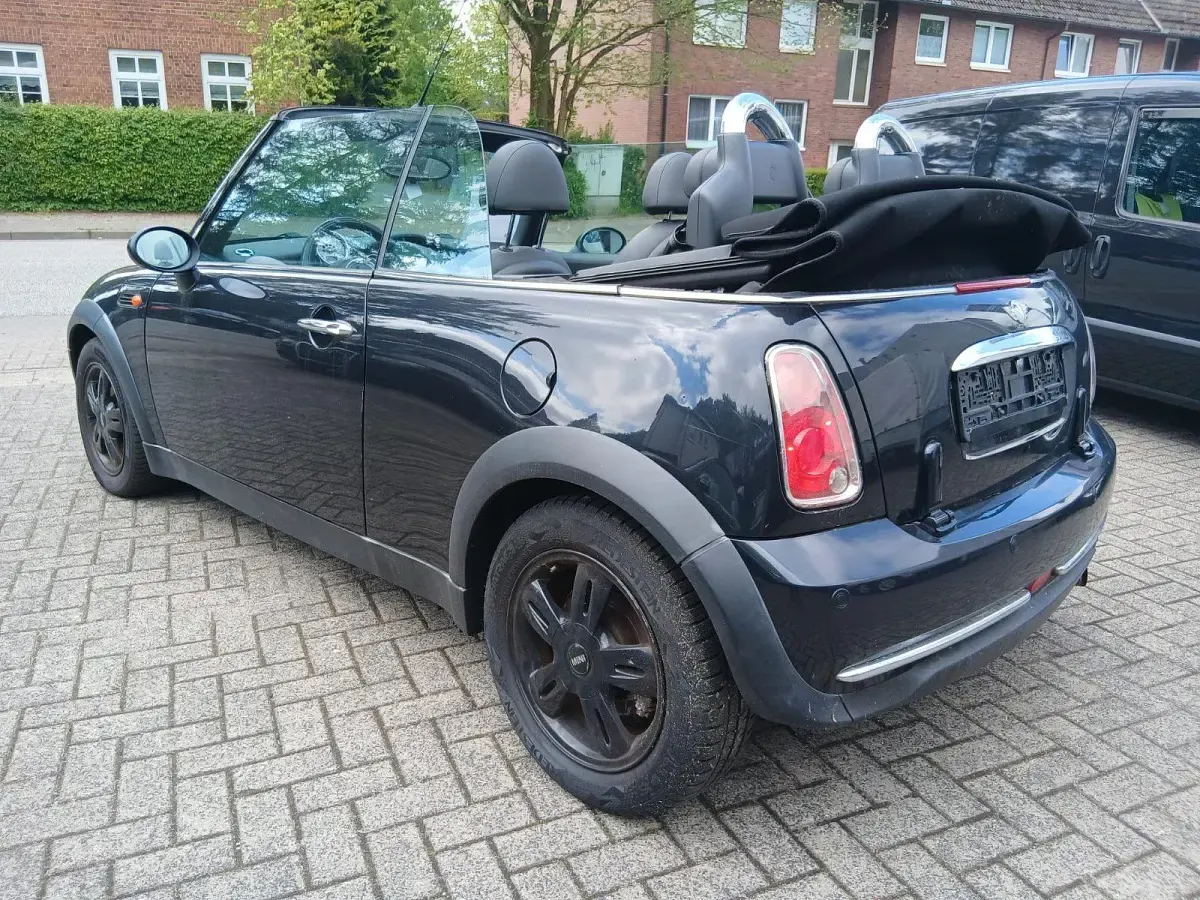 Gebraucht Mini Cooper Cabriolet Pepper 116 PS (85 kW) 2008 Astro black metallic Cabrio