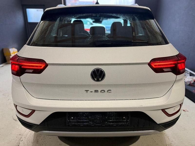 Gebraucht VW T-Roc Life 150 PS (110 kW) 2023 Weiß SUV
