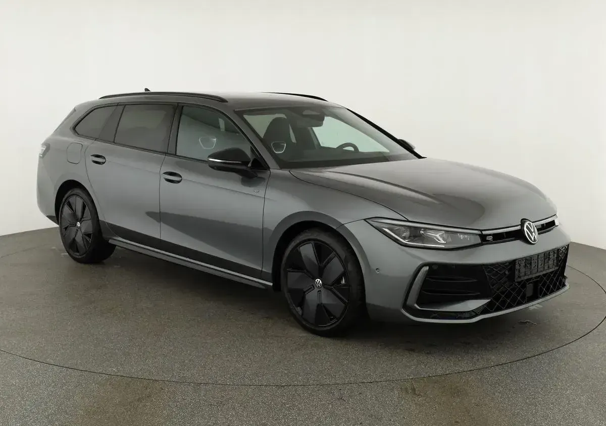 Nowe VW Passat R-line 265 KM (194 kW) 2026 Szary Kombi