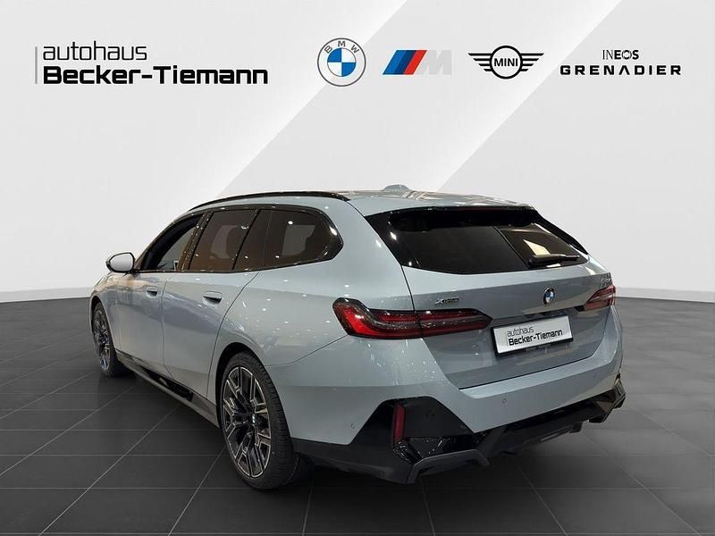 Neu BMW 540 Exclusive 286 PS (210 kW) 2025 Grau Limousine