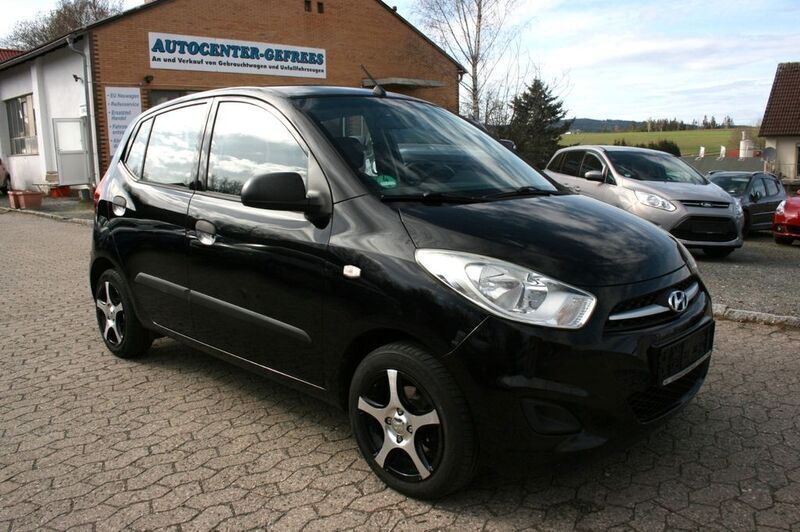 Schwarz Gebraucht 2012 Hyundai i10 Edition Kleinwagen | 3.750 € (Fairer Preis) - Bild 1/4
