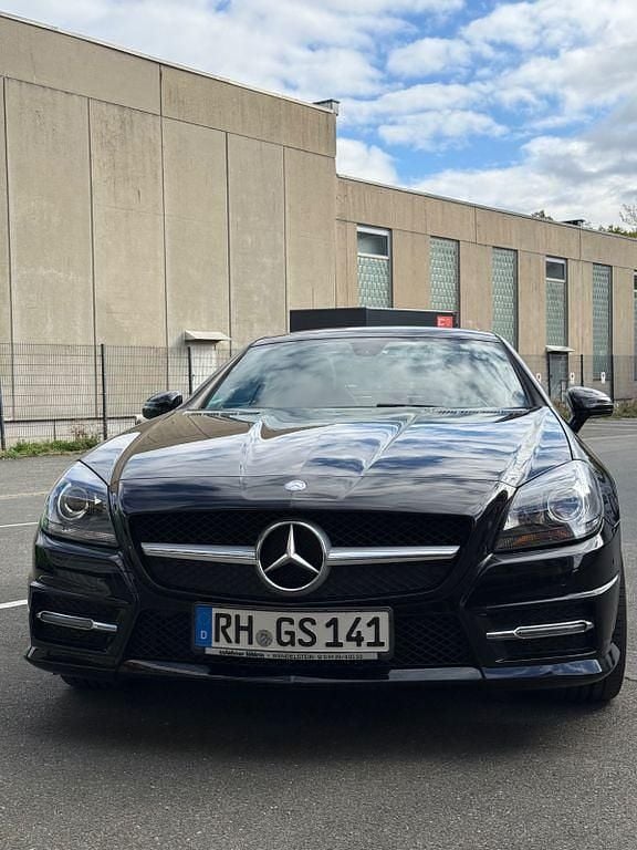 Schwarz Gebraucht 2015 Mercedes SLK200 AMG Cabrio | 13.900 € (Superpreis) - Bild 1/4