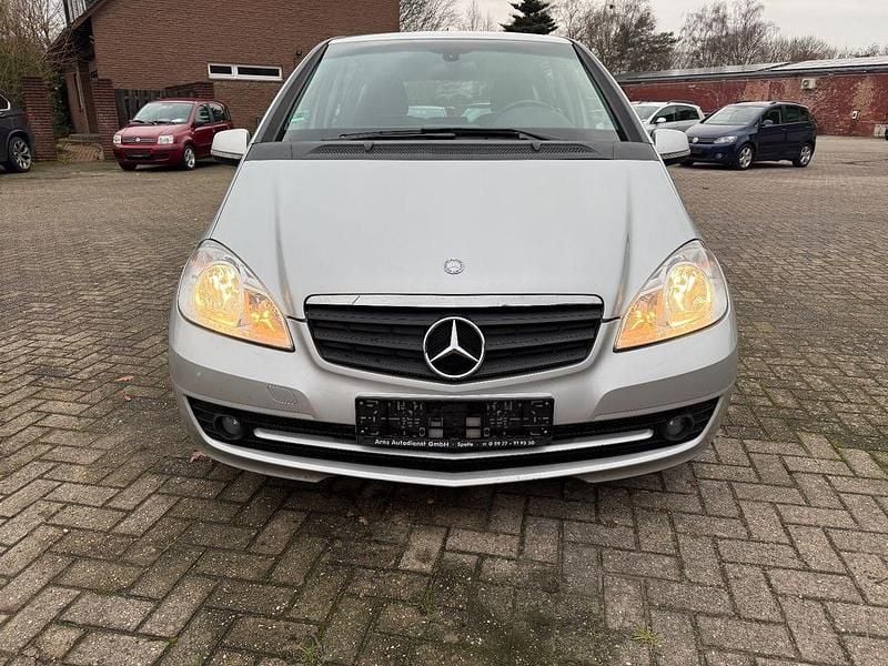 Silber Gebraucht 2010 Mercedes A160 Limousine | 5.490 € (Fairer Preis) - Bild 1/4