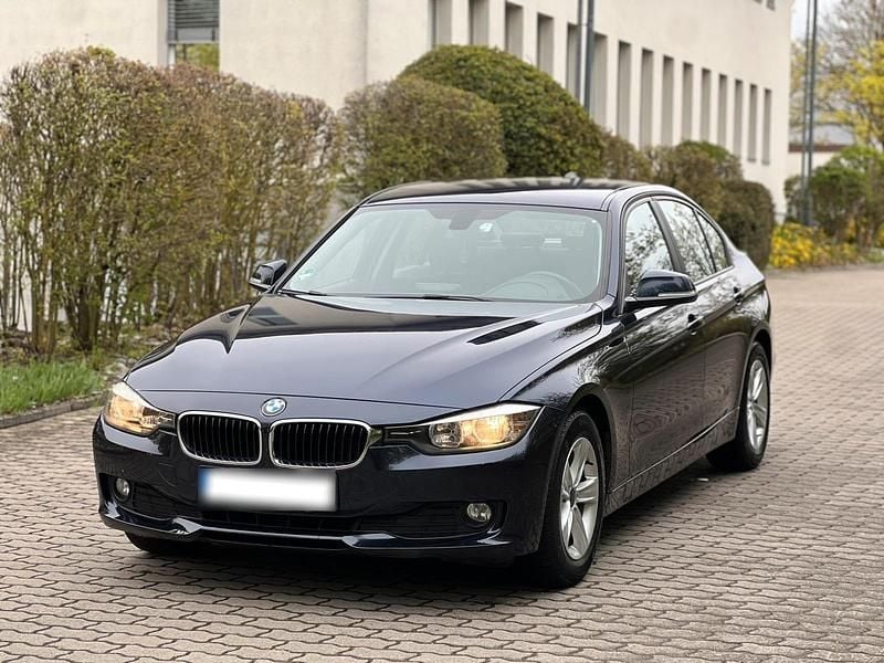 Gebraucht BMW 316 136 PS (100 kW) 2013 Blau Limousine