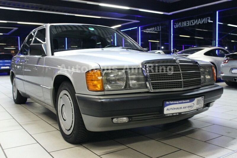 Gebraucht Mercedes 190 118 PS (86 kW) 1989 Silber Limousine