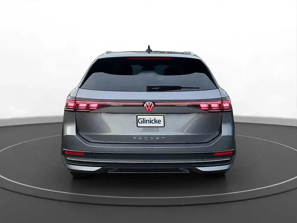Neu VW Passat Pro 150 PS (110 kW) 2026 Grau Kombi