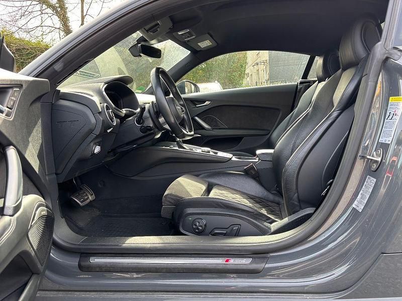 Gebraucht Audi TT Comfort 184 PS (135 kW) 2017 Grau Coupé