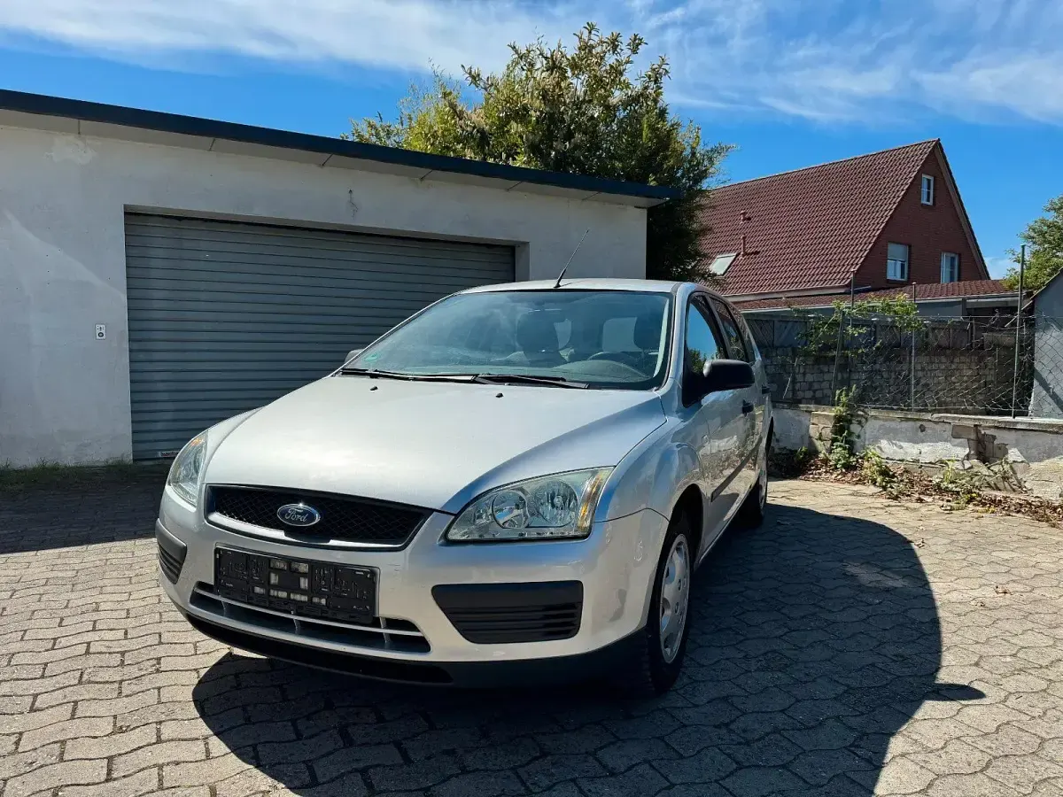 Gebraucht Ford Focus 101 PS (74 kW) 2006 Silber Kombi