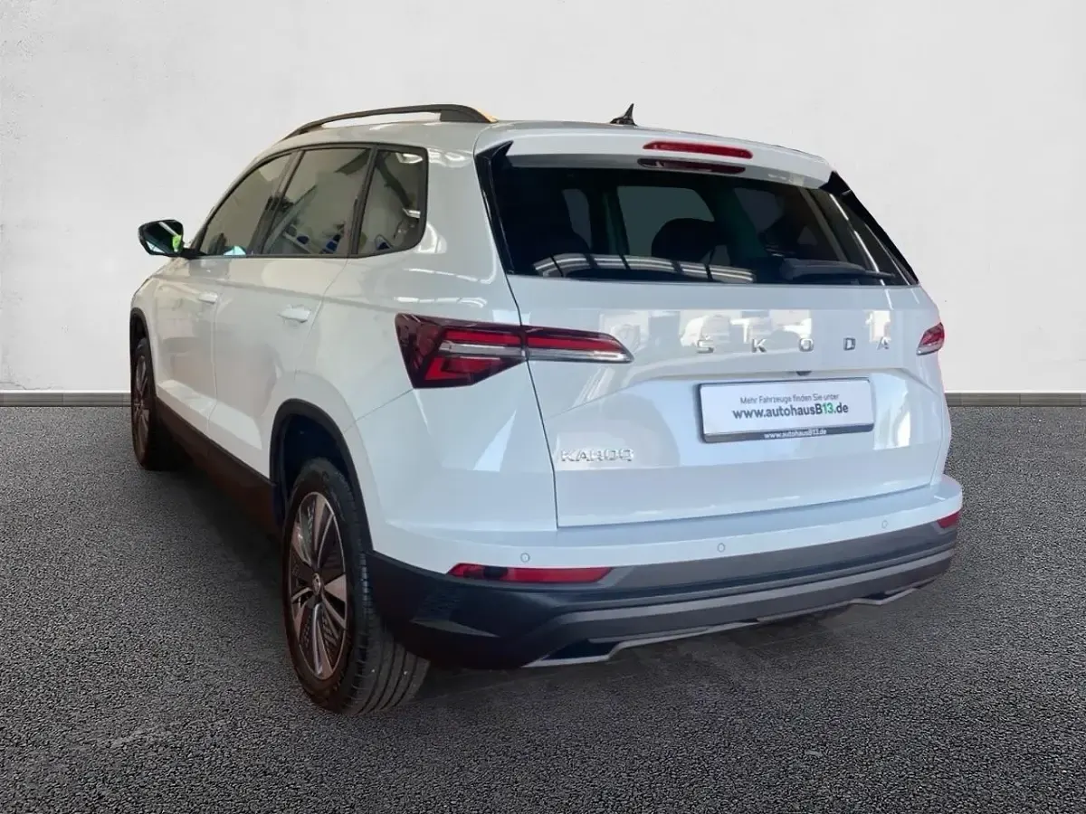 Gebraucht Skoda Karoq Ambition 150 PS (110 kW) 2023 Moonweiß perleffekt SUV
