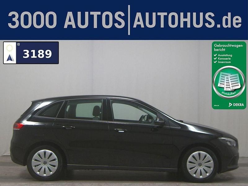 Nachtschwarz unilack Gebraucht 2022 Mercedes B250e Van / Kleinbus | 23.480 € (Guter Preis) - Bild 1/4