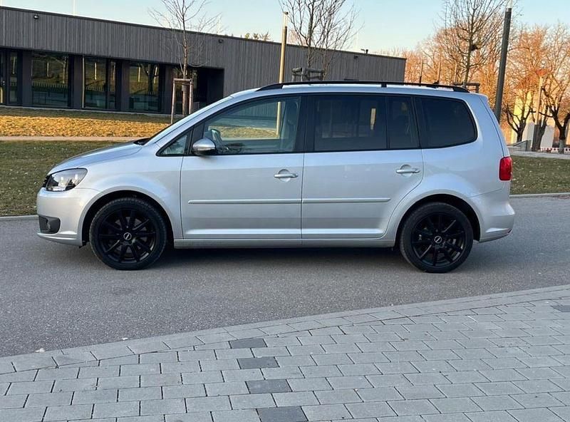Gebraucht VW Touran 140 PS (102 kW) 2015 Silber Van / Kleinbus